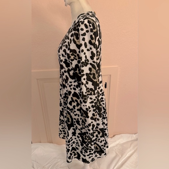 CeCe By Cynthia Steffe 'Asha' Animal Print Mini Babydoll Dress - Picture 5 of 7